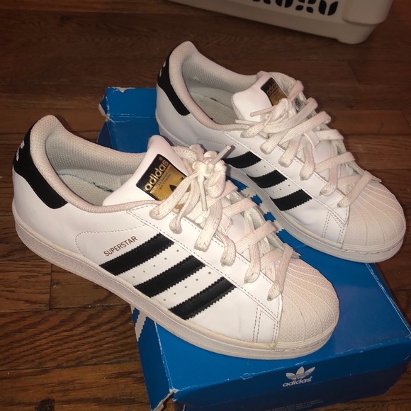 Adidas zapatos blanco y negro shell dedos poshmark Adidas zapatos blanco y negro shell dedos poshmark